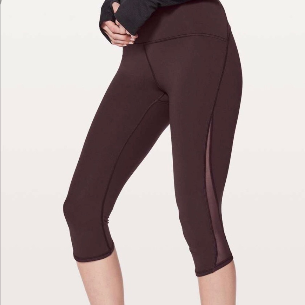 Lululemon cropped workout leggings